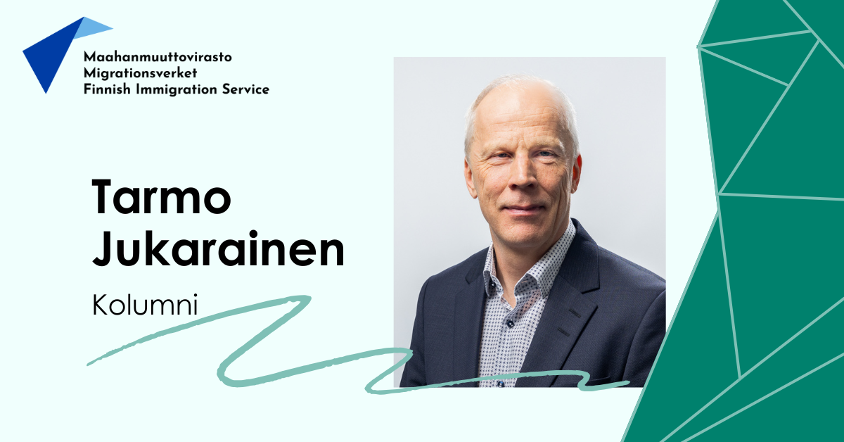 Vasemmalla kuvassa lukee: 